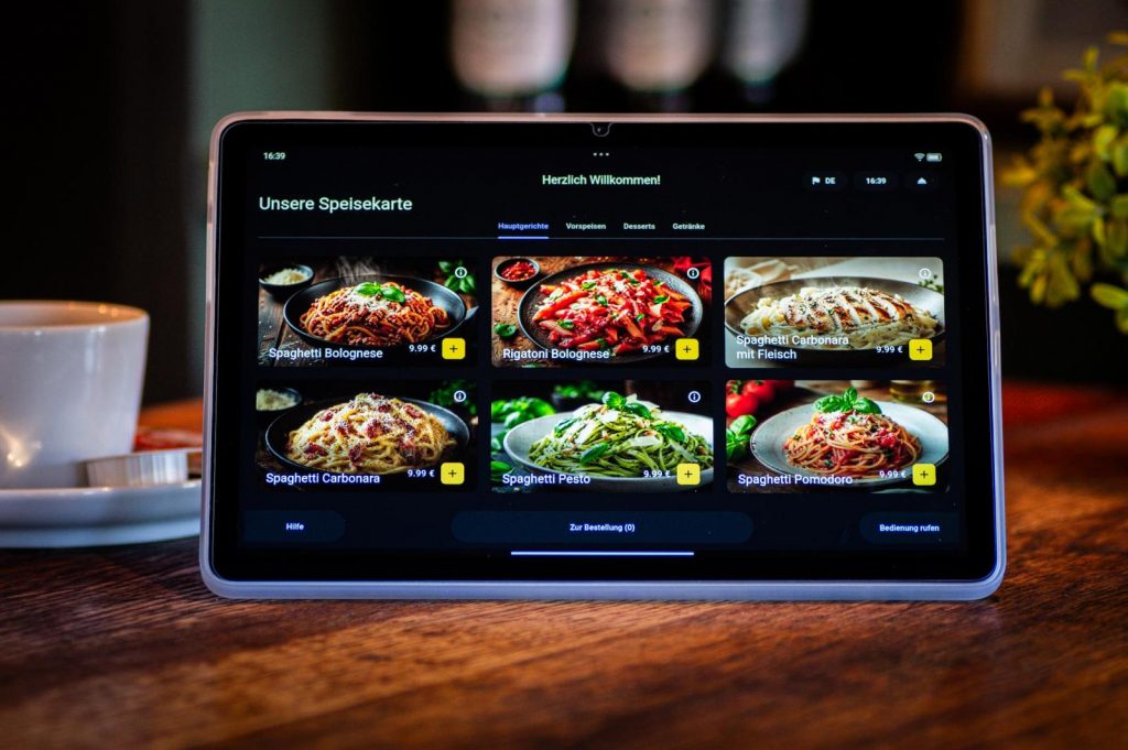 SmartTables Tablet am Tisch